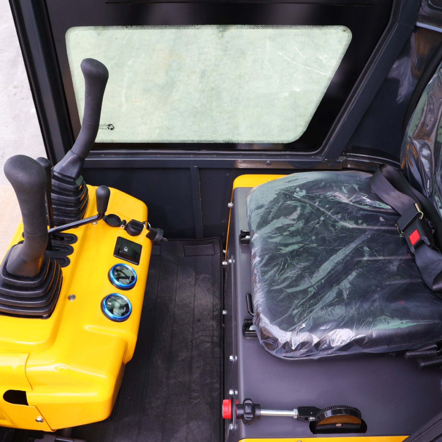 Mini Excavadora Kavik • 1012 Plus • Cabina