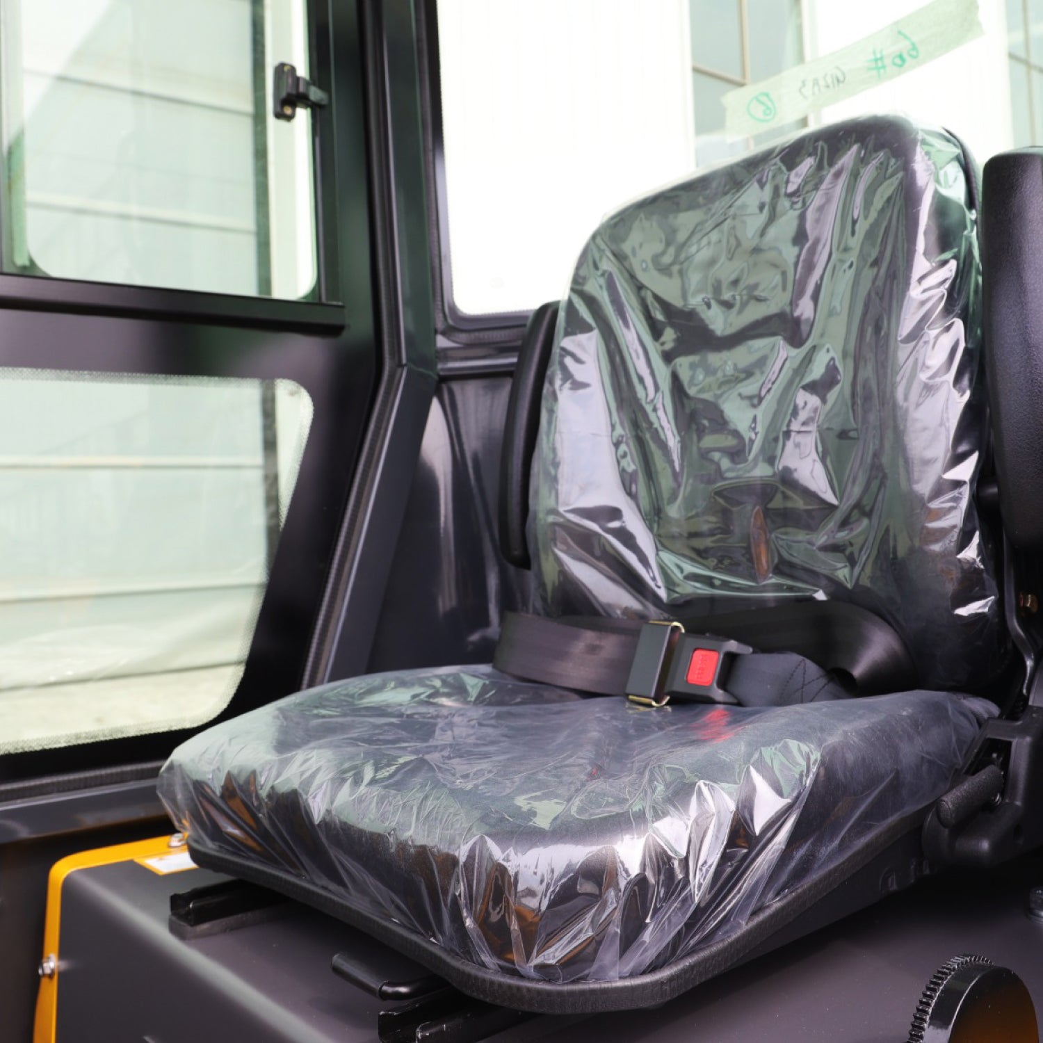 Mini Excavadora Kavik • 1012 Plus • Cabina
