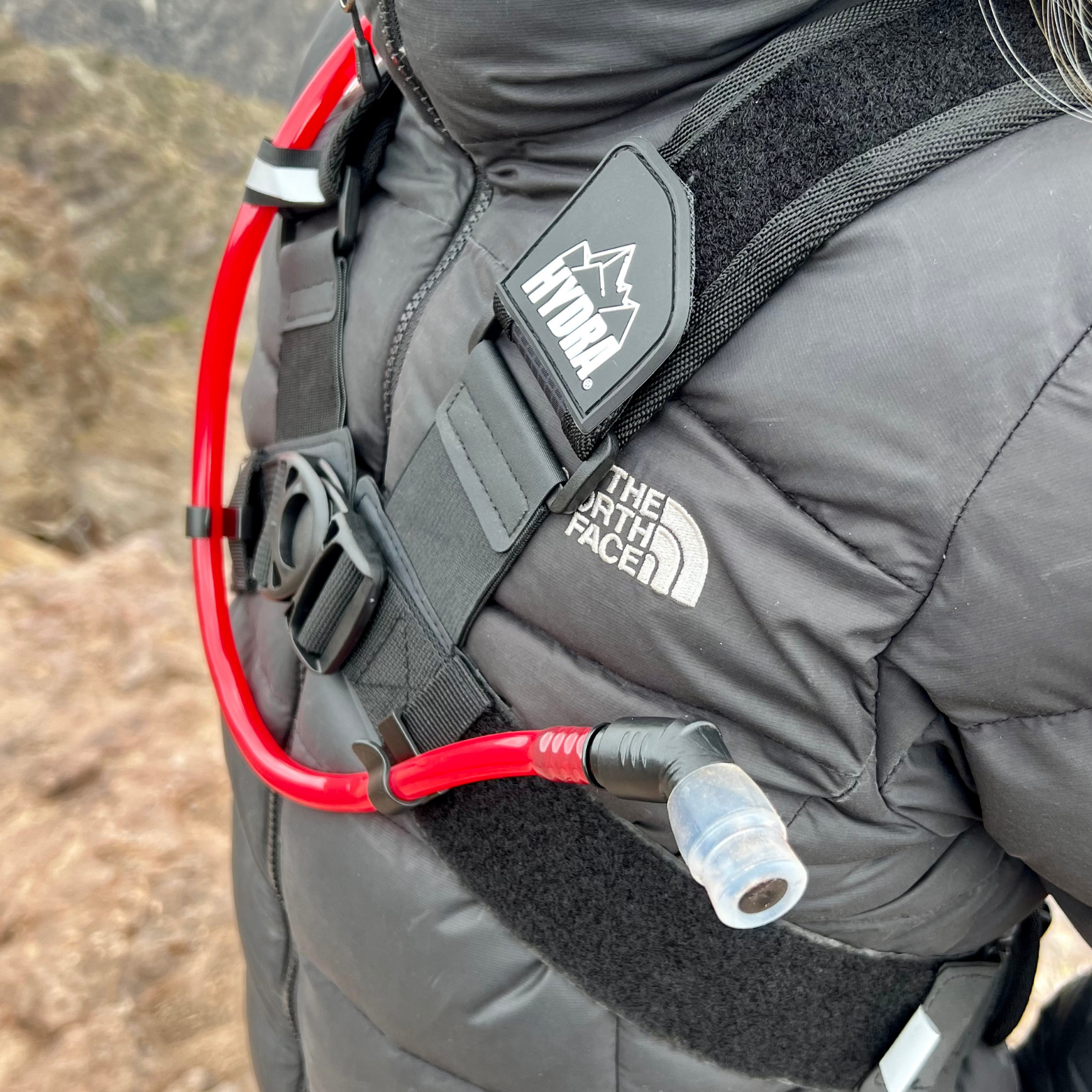 Mochila Hidratación • Hydra Plus • 2L • Nuevo Modelo 2025 Incluye Manguera Extension para Casco