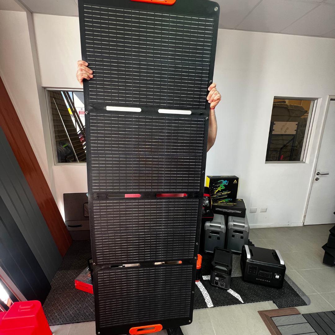 Panel Solar Portátil • 200W • Plegable • Soportes ajustables