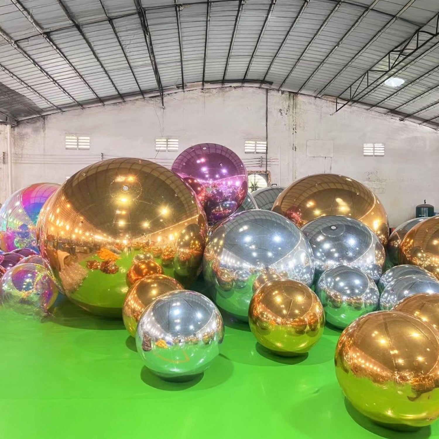 Globo Inflable PVC • Iridiscente • Efecto Espejo • Decoración • Arriendo
