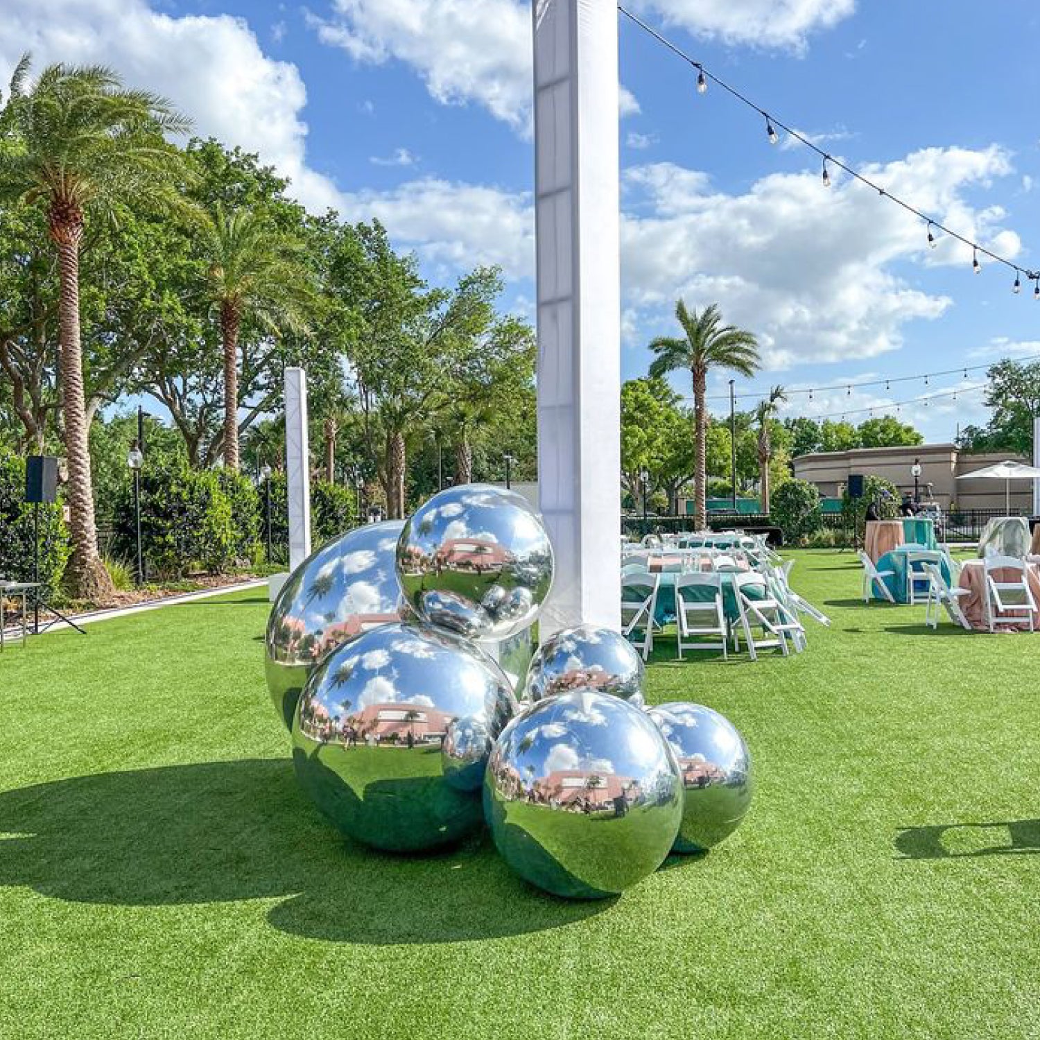 Globo Inflable PVC • Plateado • Efecto Espejo • Decoración • Arriendo