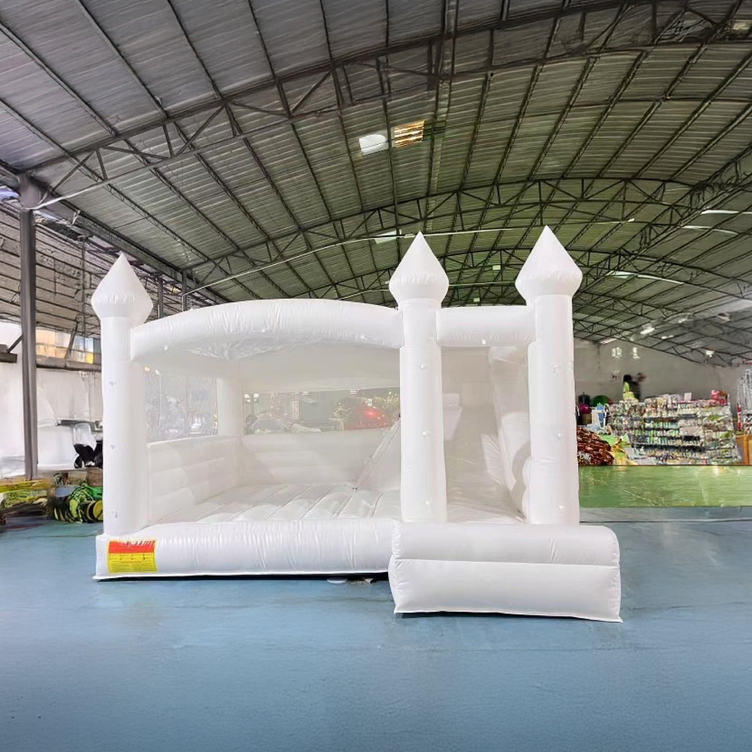 Juego Inflable • Castillo Inflable Blanco • 4.5x4.5m • Arriendo