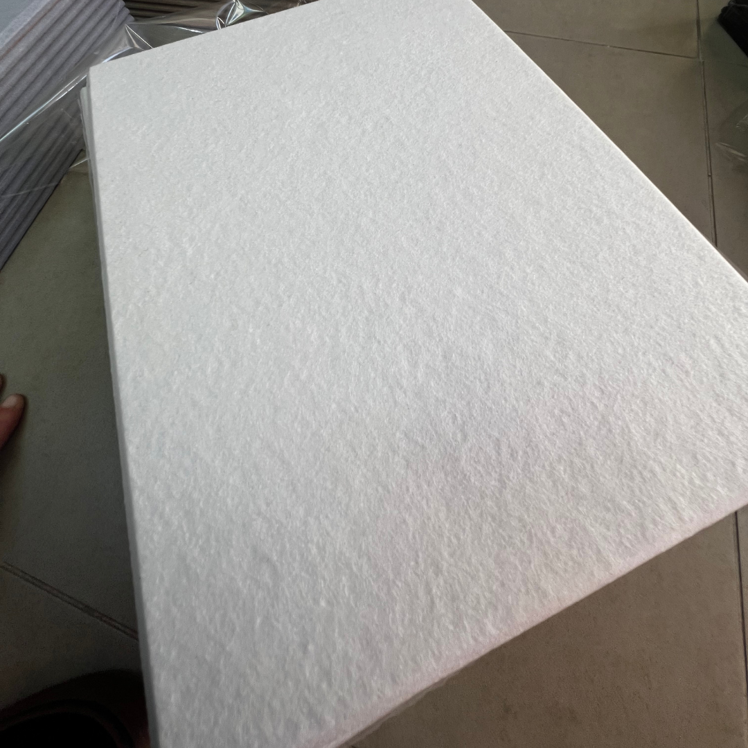 Panel Acústico Rectangular Liso • 40x30x1cm • PET • AutoAdhesivo • Pack x12 • 1 m2