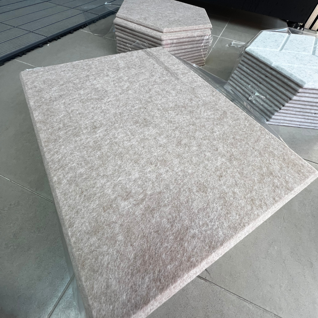 Panel Acústico Rectangular Liso • 40x30x1cm • PET • AutoAdhesivo • Pack x12 • 1 m2