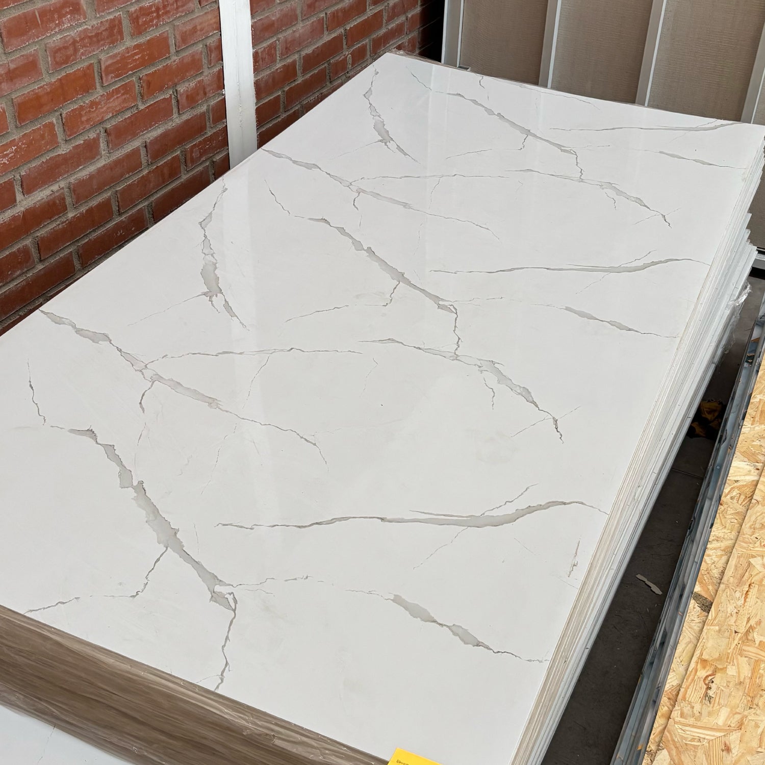 Revestimiento interior • Panel Mármol PVC • 244x122x0.3cm • Blanco Ártico