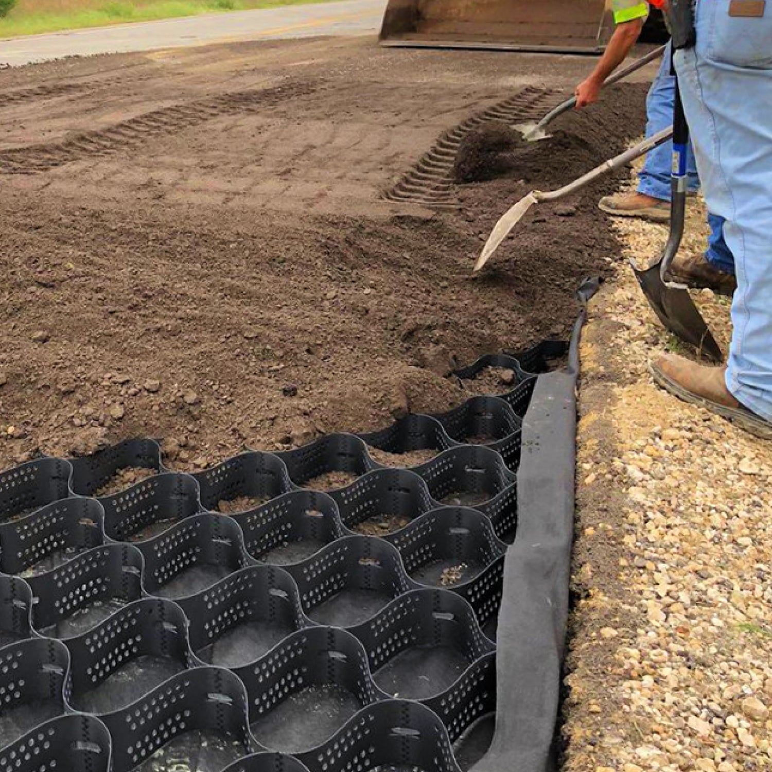 Geocelda Estabilizadora de Terreno • Para Caminos • 5x10 mts • Altura de la red 50mm • Espesor Plástico 1,5 mm • Negro