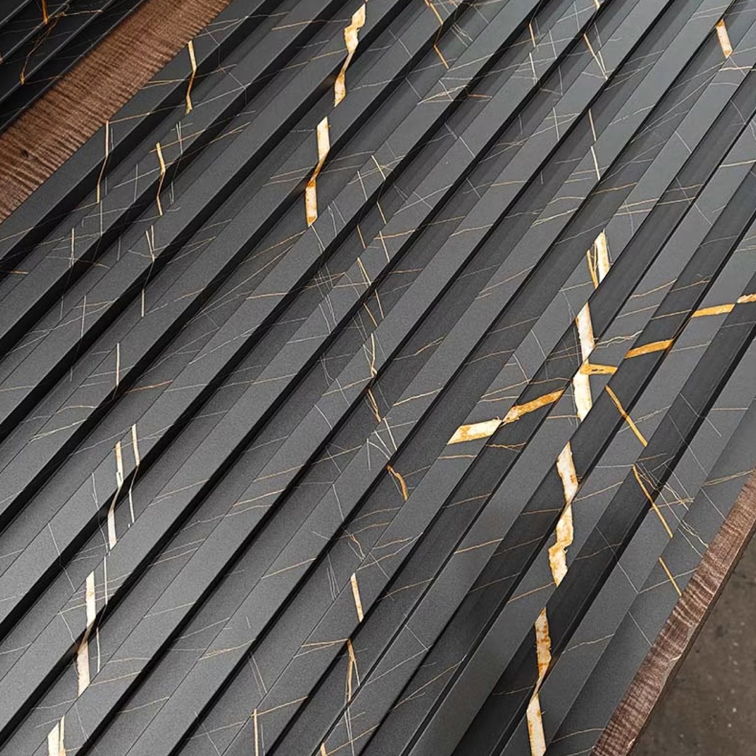 Revestimiento interior • WPC Wall Panel • Mármol Negro • 15.5x240x1.8cm