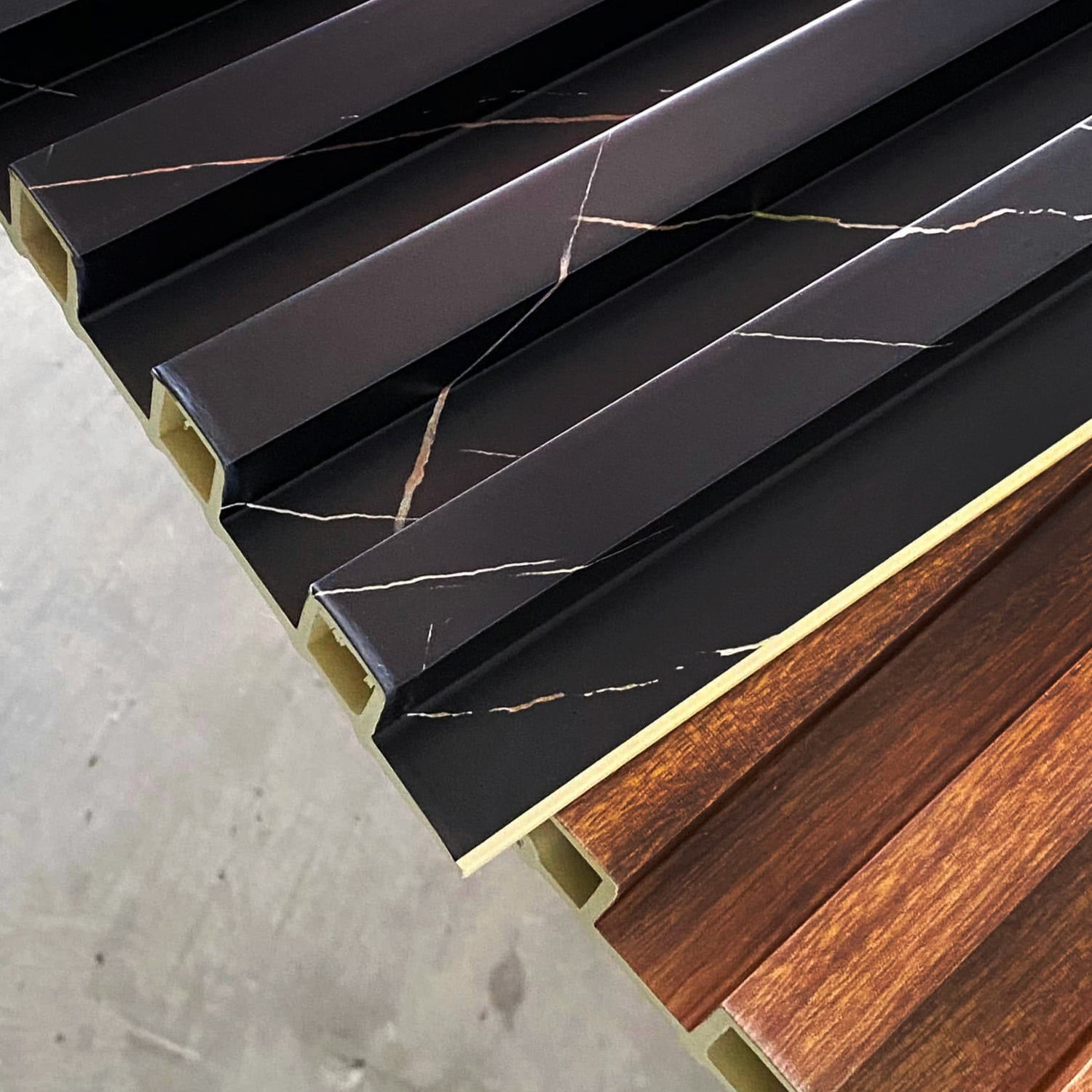 Revestimiento interior • WPC Wall Panel • Negro • 15.5x240x1.8cm