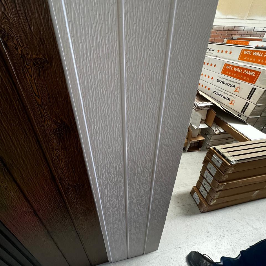 Revestimiento de Exterior Metal Siding • 290x38.3x1.6cm • Blanco Texturado • Pack 8 unidades