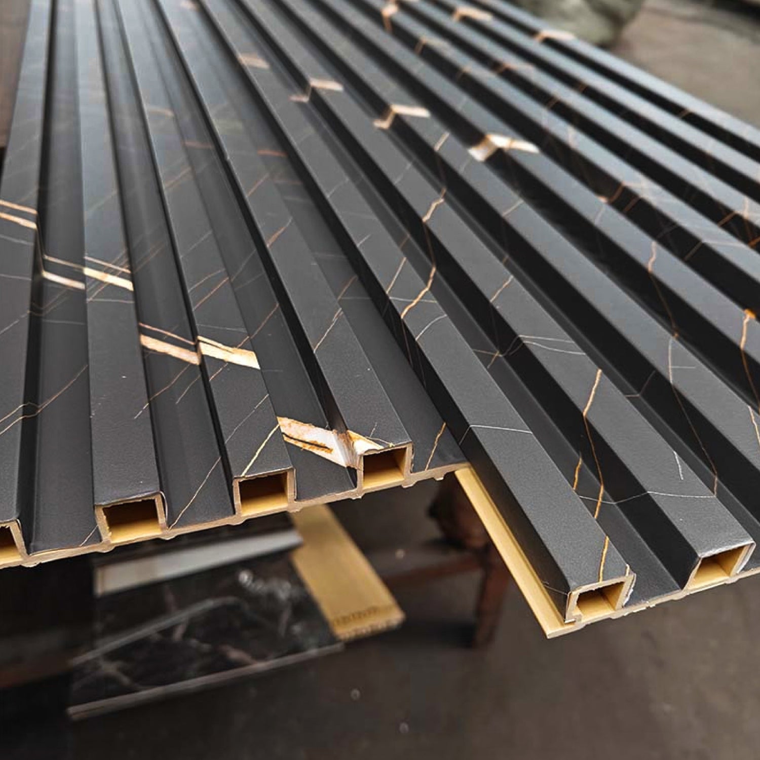 Revestimiento interior • WPC Wall Panel • Mármol Negro • 15.5x240x1.8cm