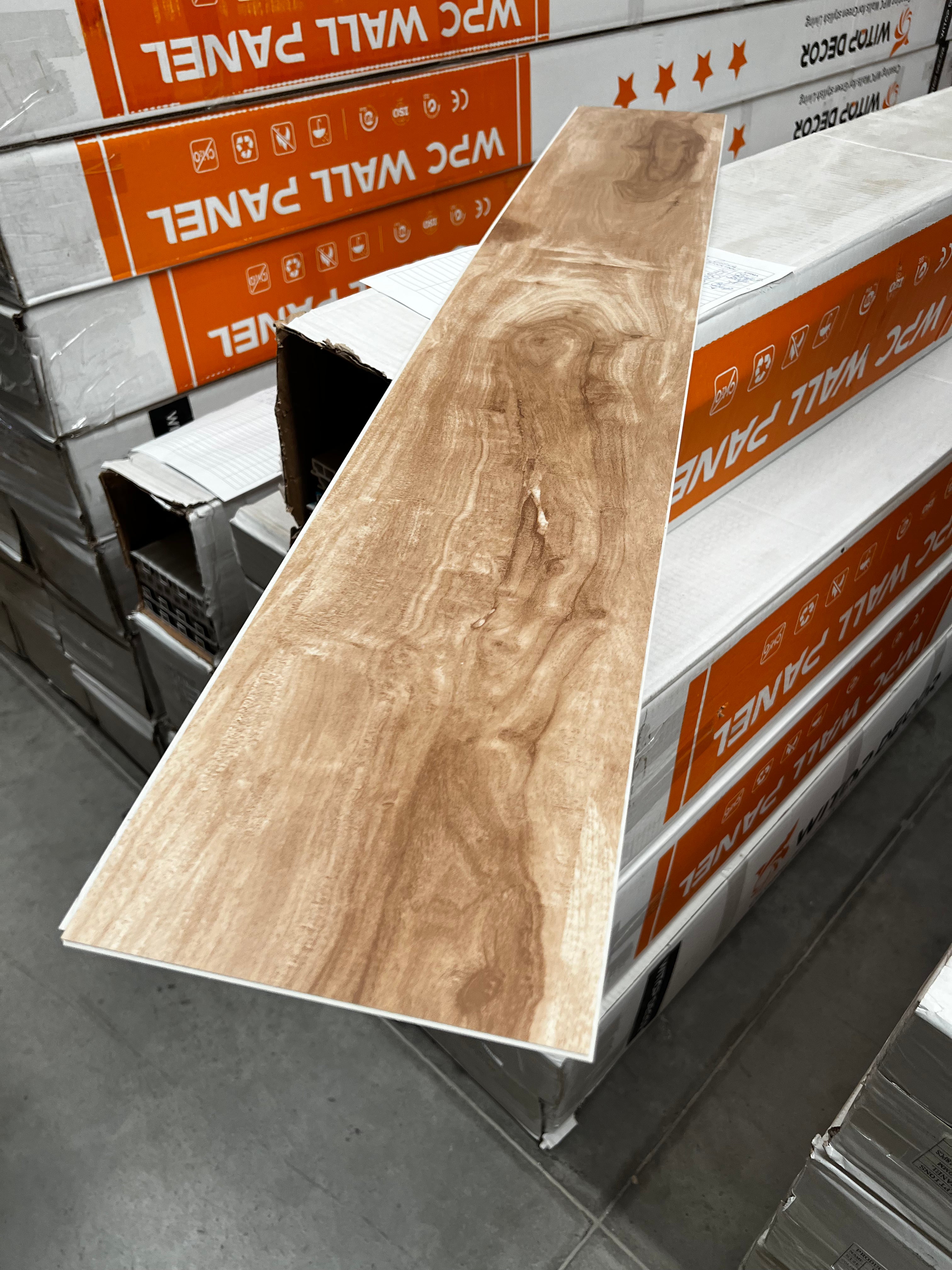 Piso Vinilico SPC 5mm • 1220x183mm • Caja 9 Palmetas 2.23 m2 • Nogal Claro