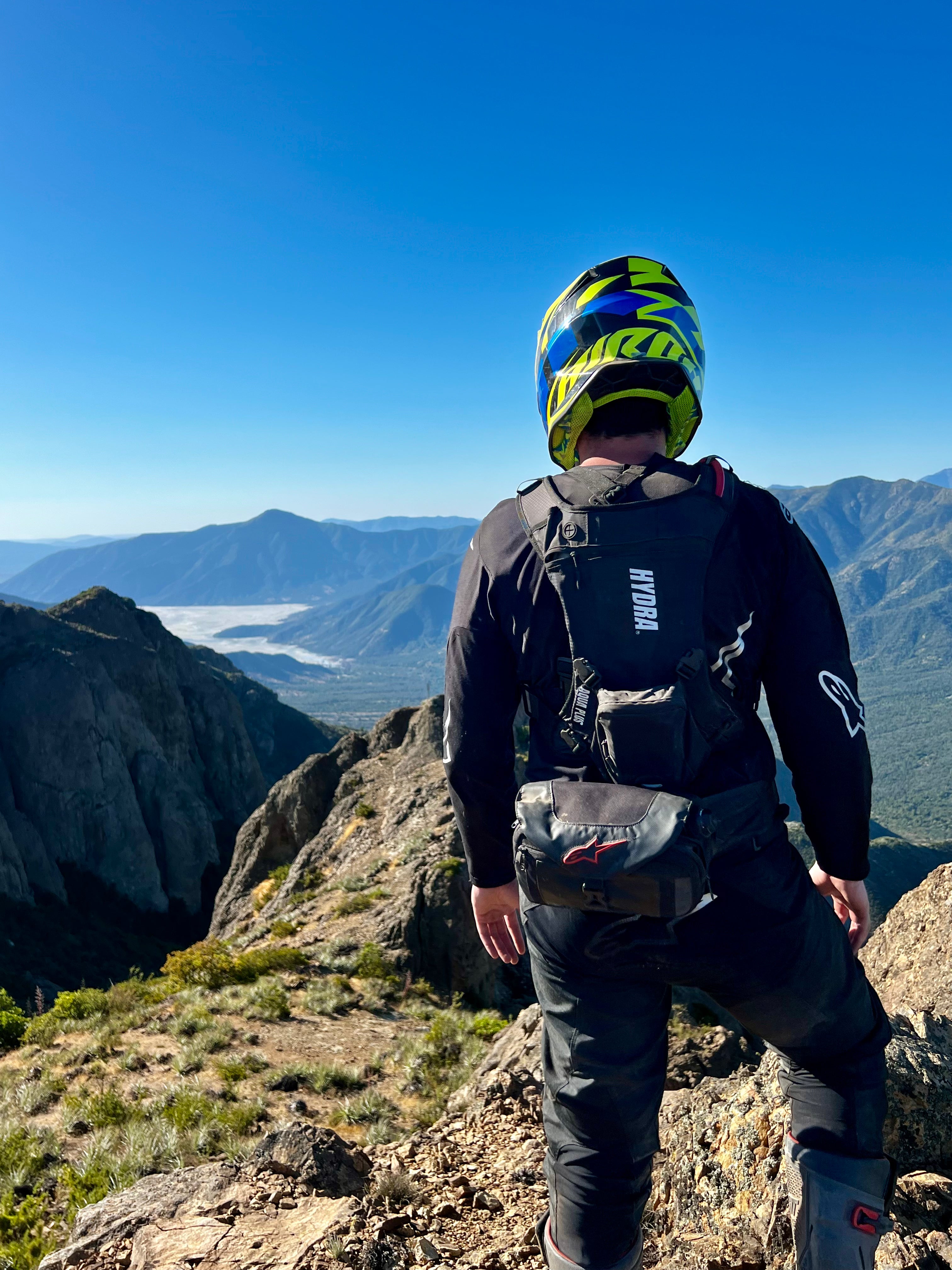 Mochila Hidratación • Hydra Plus • 2L • Pack Doble • Nuevo Modelo 2025 Incluye Manguera Extension para Casco