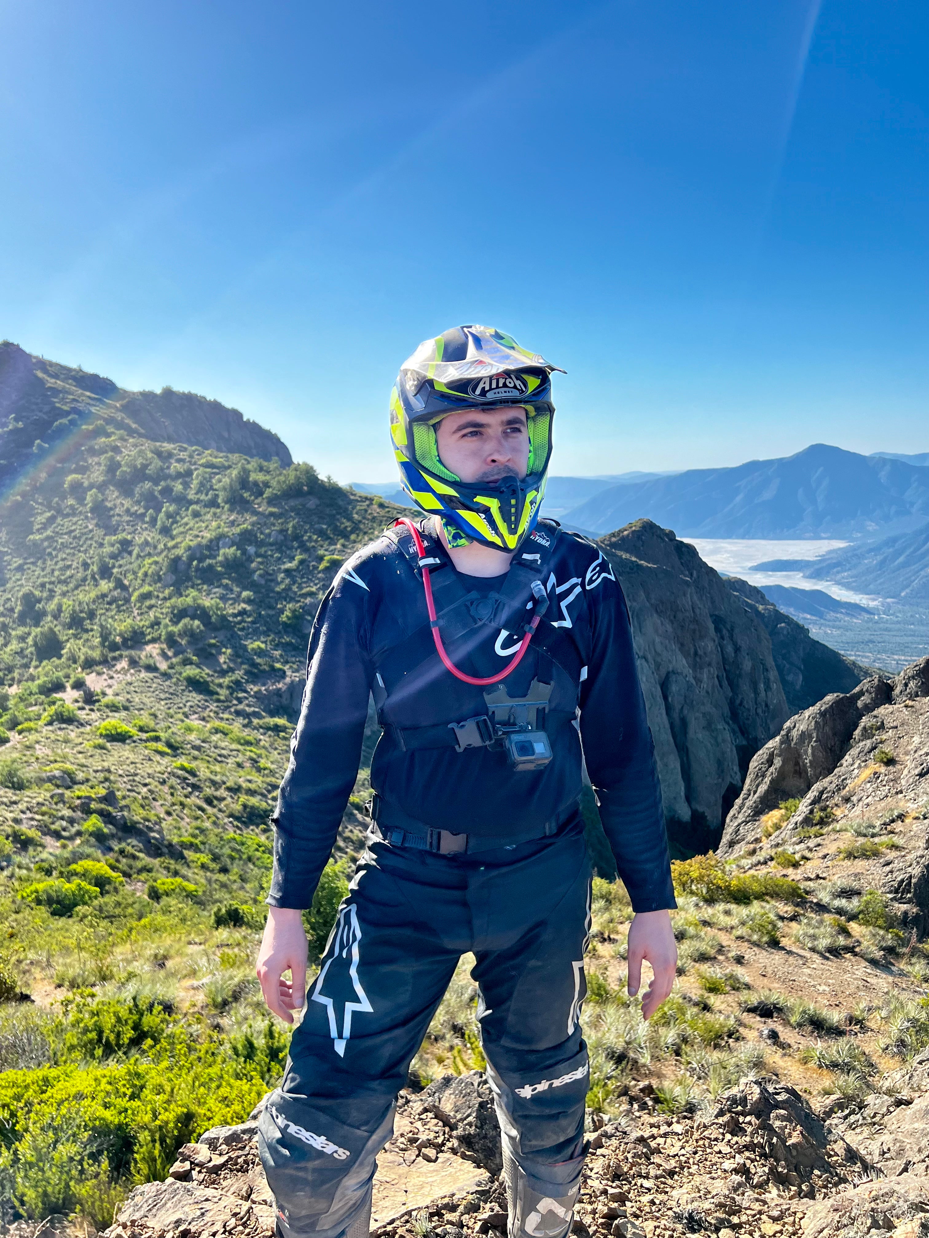 Mochila Hidratación • Hydra Plus • 2L • Pack Doble • Nuevo Modelo 2025 Incluye Manguera Extension para Casco