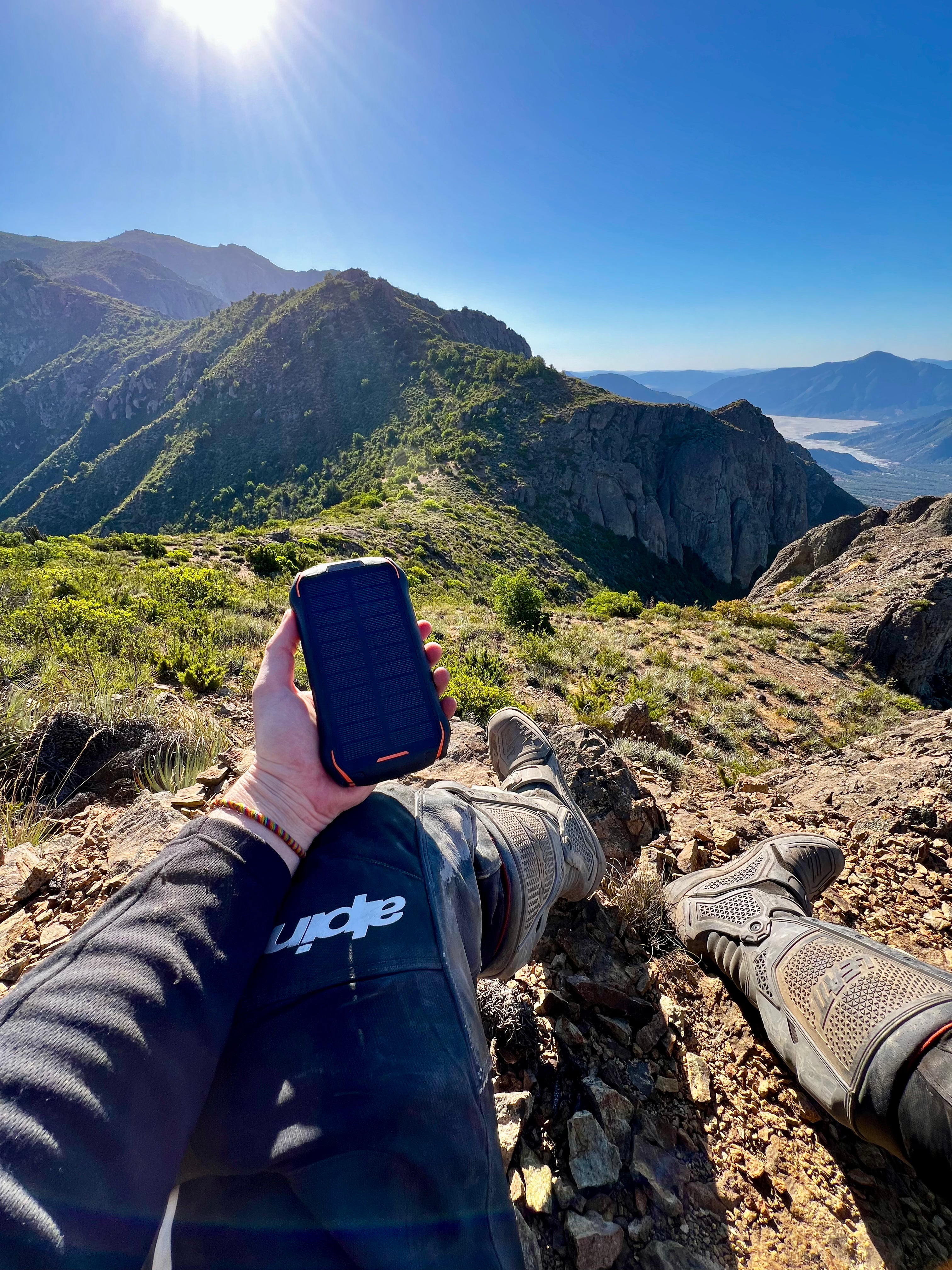 Cargador Solar Power Bank • Batería Solar Portátil • Carga Inalámbrica • Impermeable • Linterna • 26.800 mAh