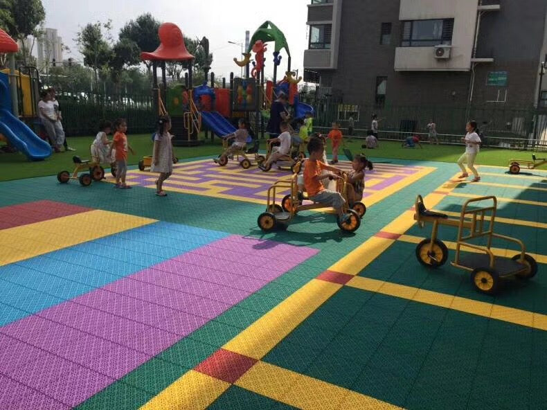 Piso Juego Niños • Modular Outdoor • Elastic Pro • 30.3x30.3x1.5cm • 3.68 m2 • Pack x50 Palmetas
