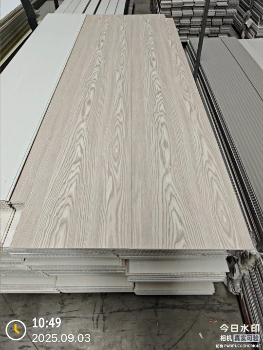 Revestimiento interior • WPC Wall Panel • Beige Liso • 40x240x1cm