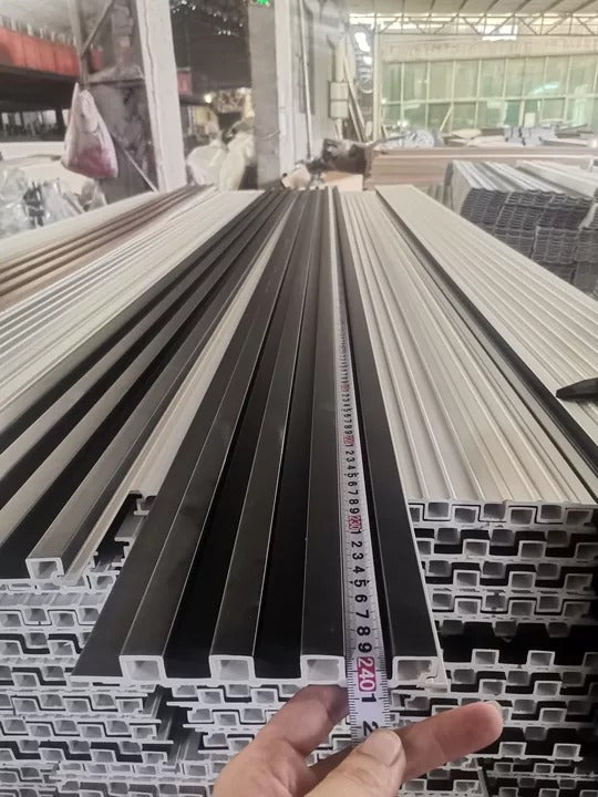 Revestimiento interior • WPC Wall Panel • Negro • 15.5x240x1.8cm