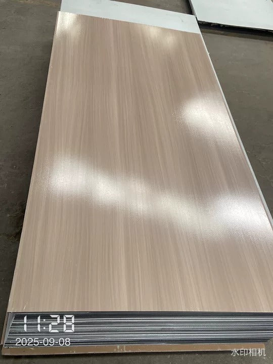 Revestimiento interior • Panel Compuesto Bamboo • 244x122x0.7cm • Efecto Madera Beige