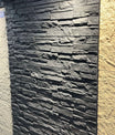 Piedra PU • Piedra Caliza Negro • 115x29 cm • Espesor 12mm