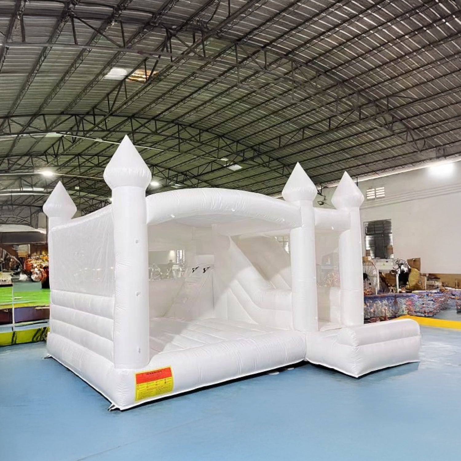 Juego Inflable • Castillo Inflable Blanco • 4.5x4.5m • Arriendo