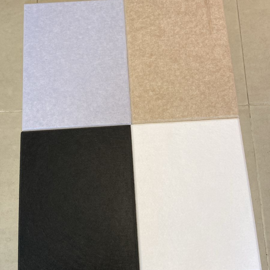 Panel Acústico Rectangular Liso • 40x30x1cm  • PET • AutoAdhesivo • Pack x12 • 1 m2