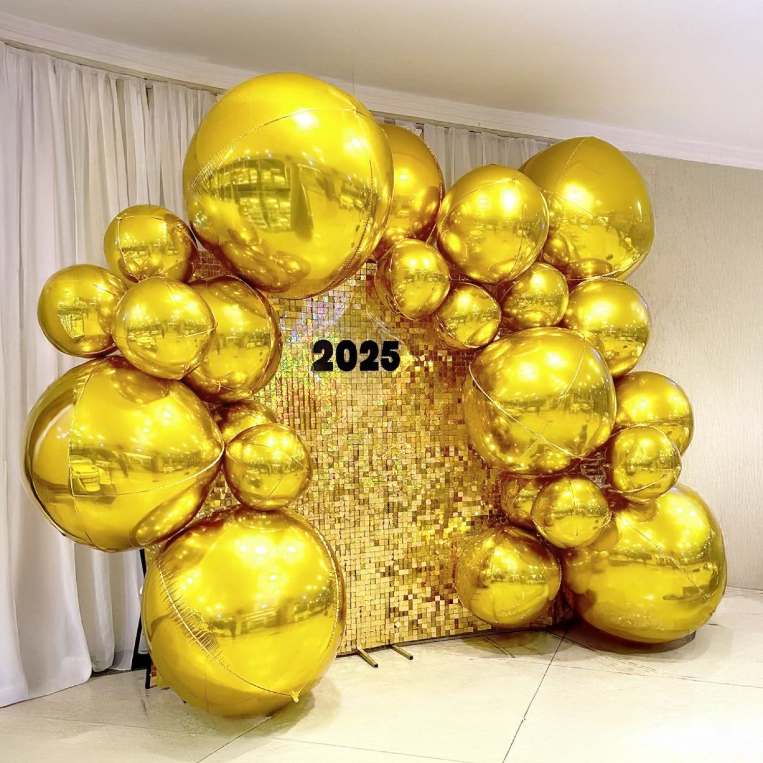 ARRIENDO Globo Inflable PVC • Dorado • Efecto Espejo • Decoración
