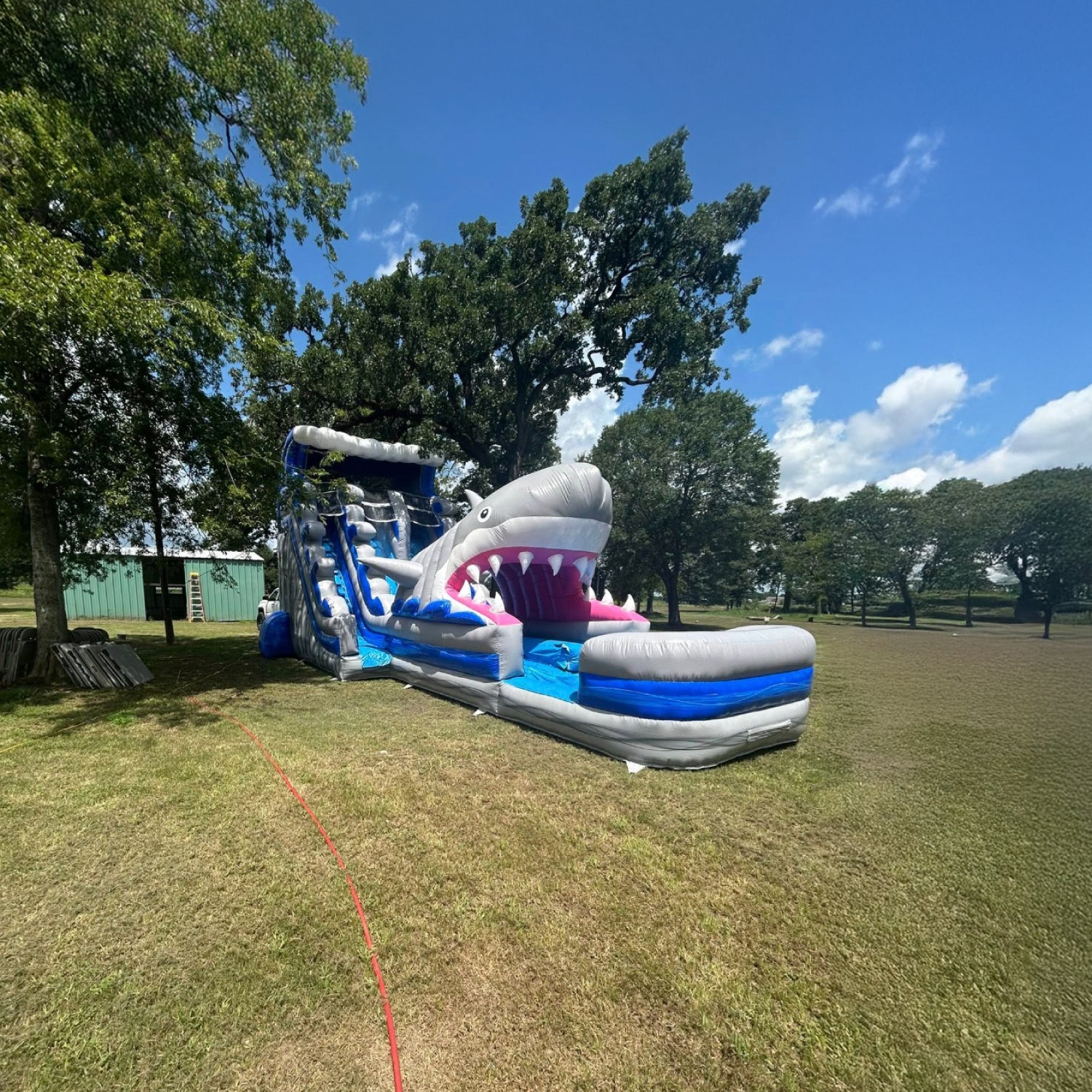 Juego Inflable • Tiburón • Tobogán Acuático • 11x4x6m • [A Pedido] • Arriendo