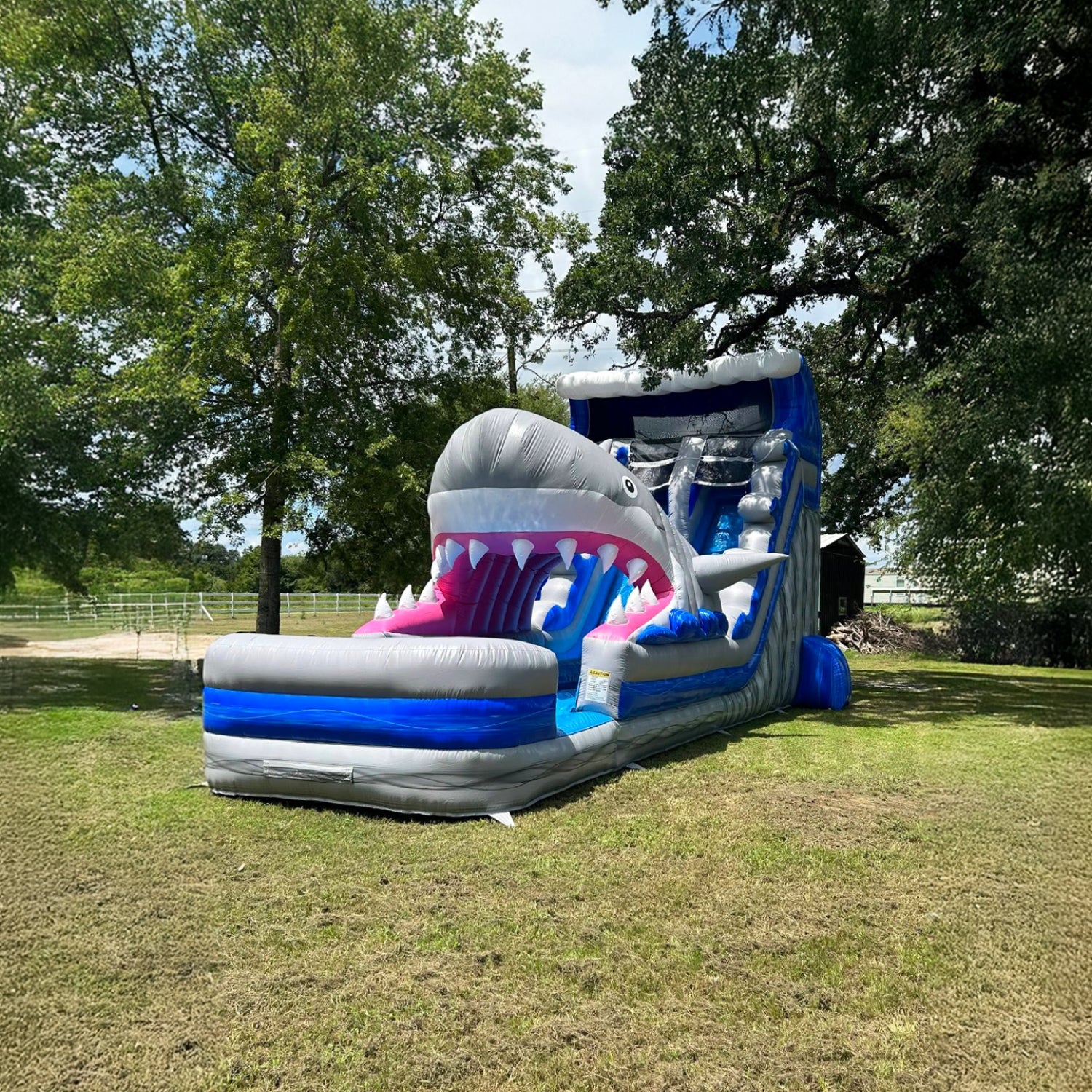 Juego Inflable • Tiburón • Tobogán Acuático • 11x4x6m • [A Pedido] • Arriendo