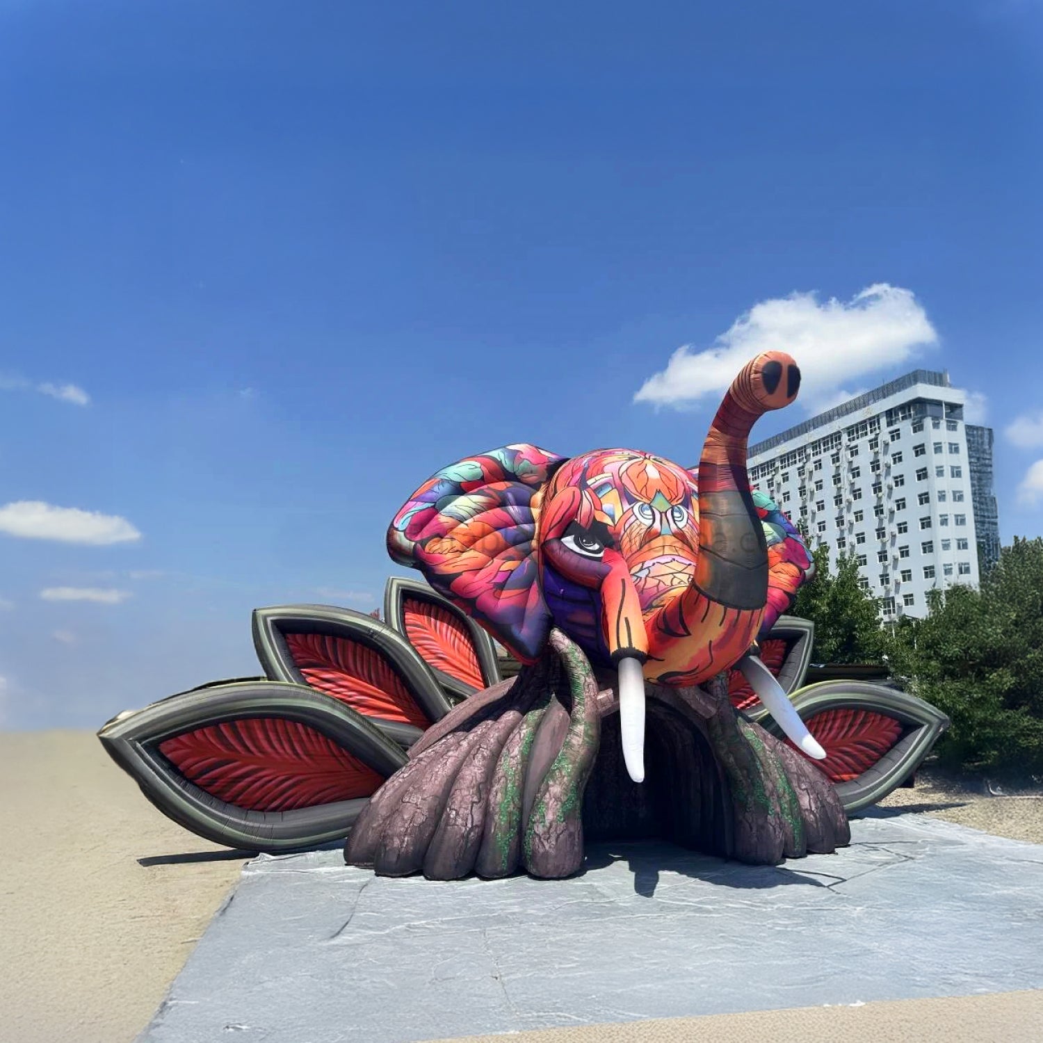 Juego Inflable • Elefante par Escenarios • Con Luz LED • 7mx5mx4m • [A Pedido] • Arriendo