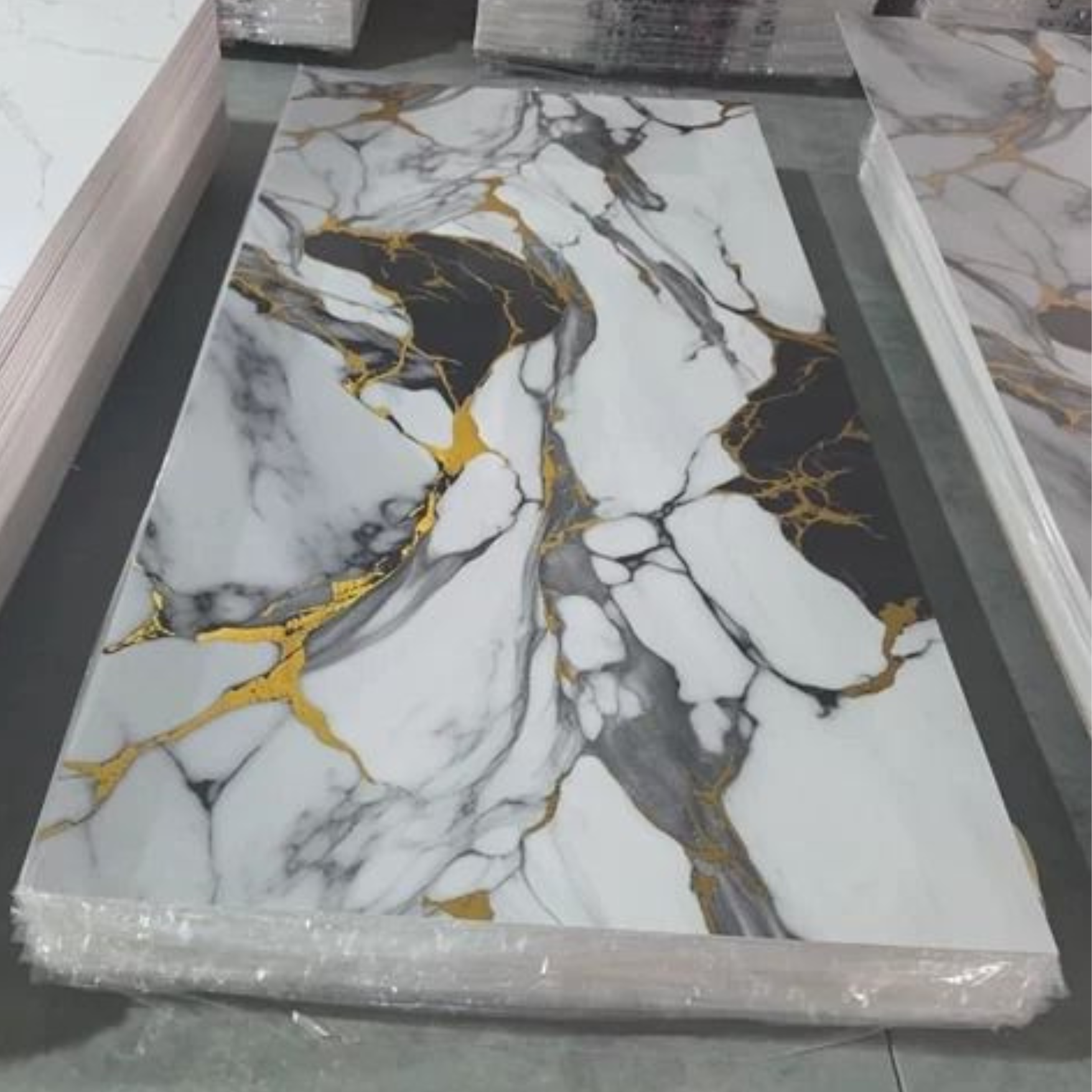 Revestimiento interior • Panel Mármol PVC • 244x122x0.3cm • Negro Ónix • [Preventa]