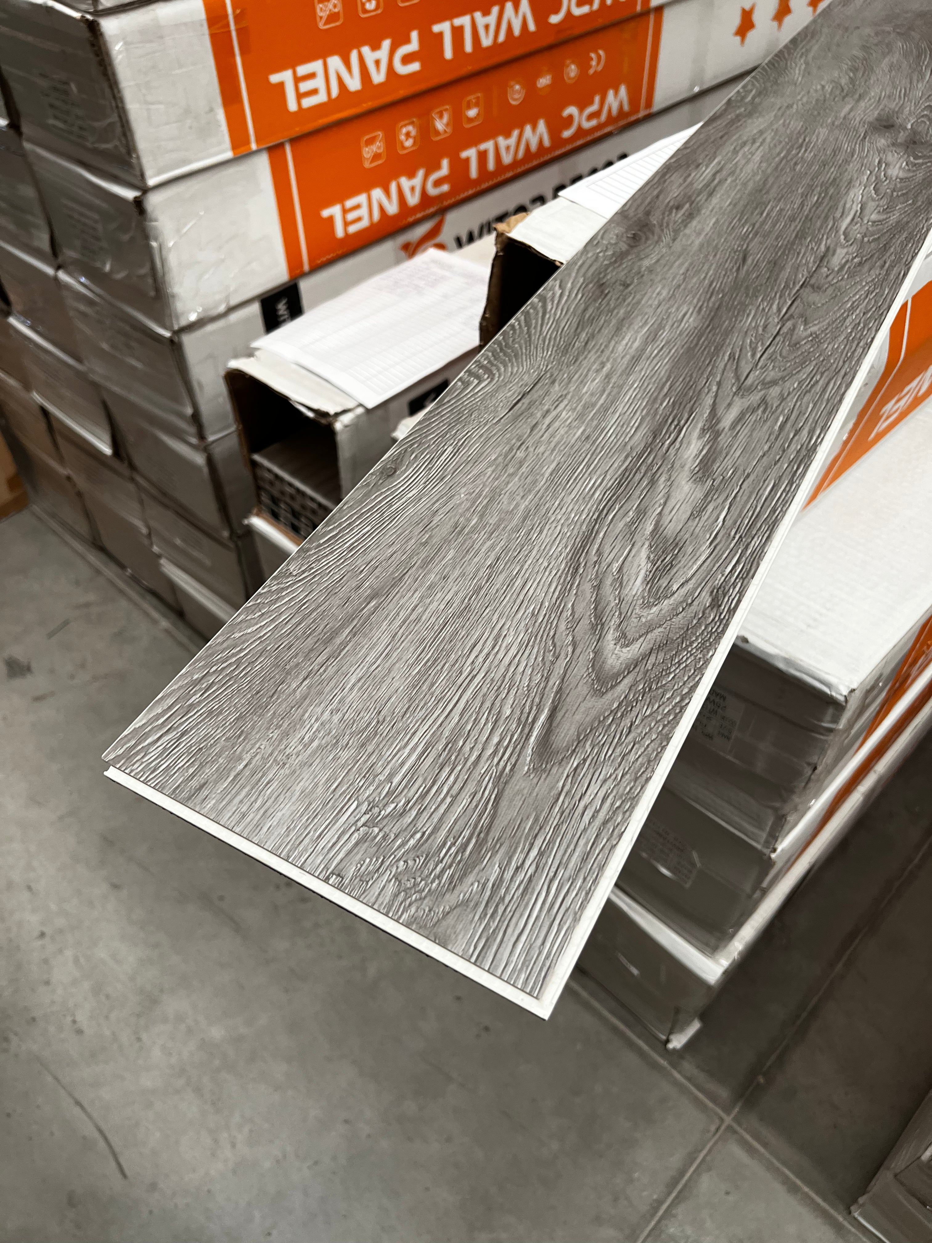 Piso Vinilico SPC 5mm • 1220x183mm • Caja 9 Palmetas 2.23 m2 • Roble Nórdico