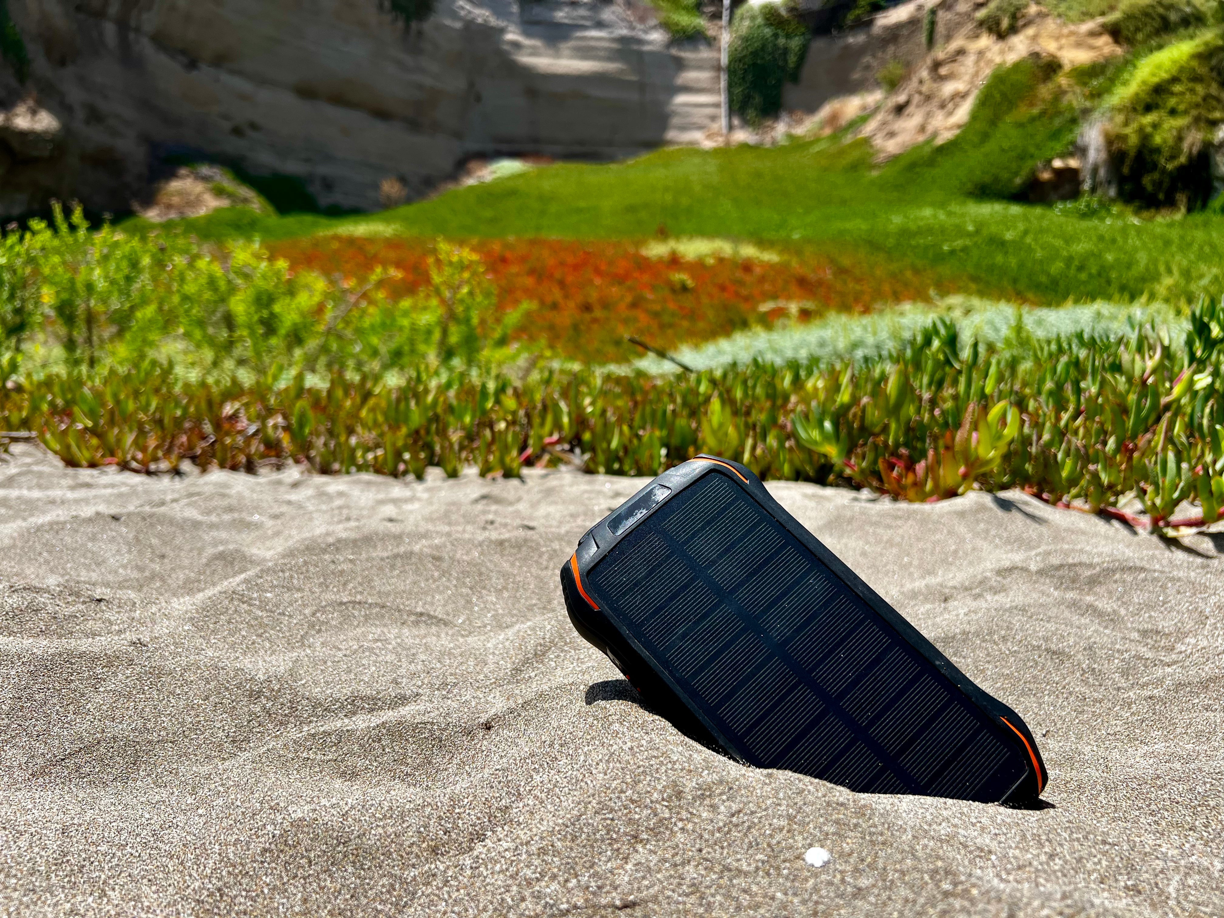 Cargador Solar Power Bank • Batería Solar Portátil • Carga Inalámbrica • Impermeable • Linterna • 26.800 mAh • Pack doble