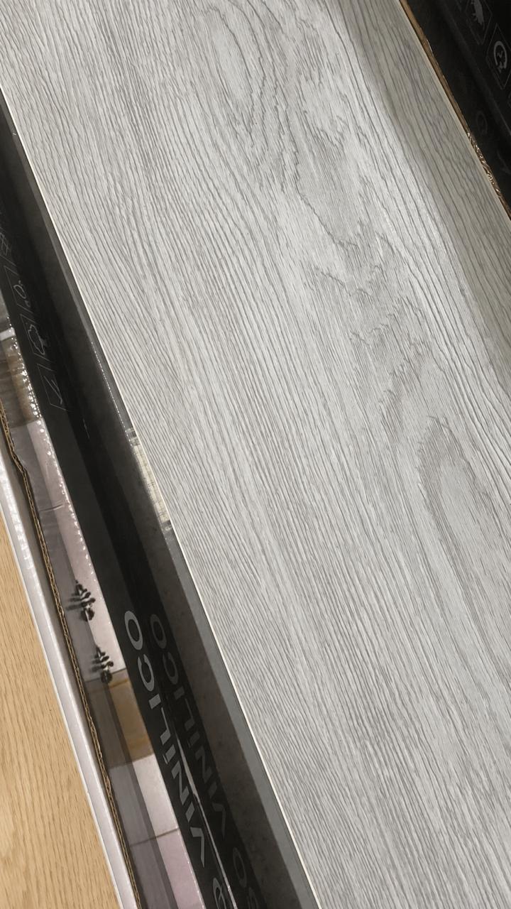 Piso Vinilico SPC 5mm • 1220x183mm • Caja 9 Palmetas 2.23 m2 • Roble Nórdico