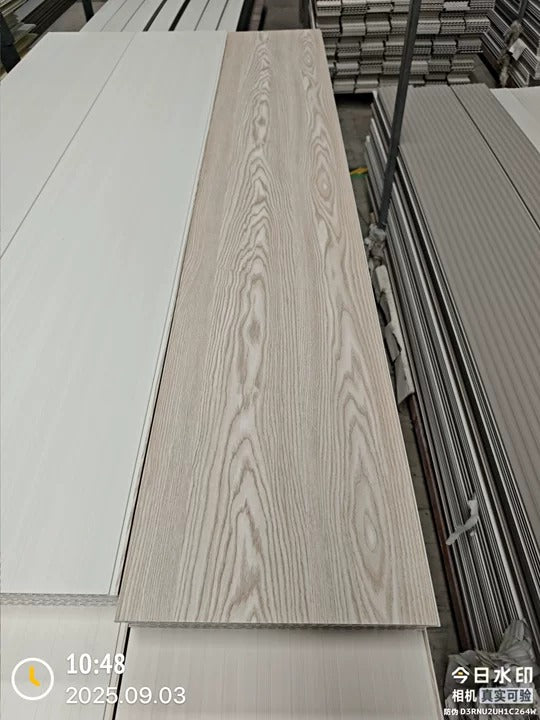 Revestimiento interior • WPC Wall Panel • Beige Liso • 40x240x1cm